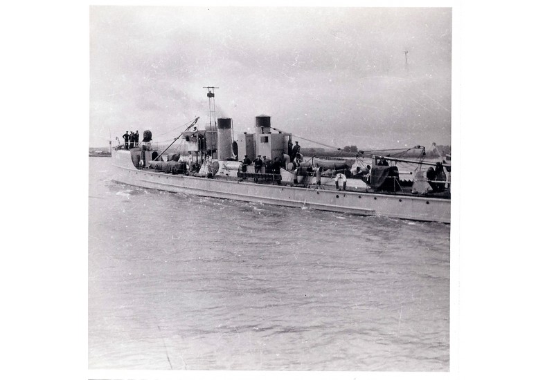 Duitse of Nederlandse rivier kanonneer boot
